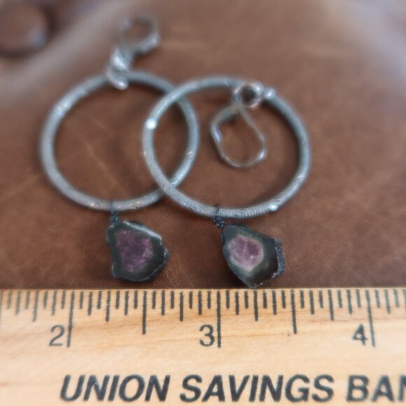 Watermelon tourmaline & blackened sterling silver front facing hoops earrings - Picture 13 of 16